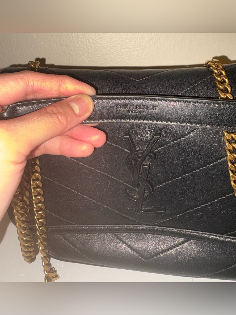 SAINT LAURENT NIKI BABY Black Leather Quilted Shoulder Bag with Gold Chain - Picture 4 of 13